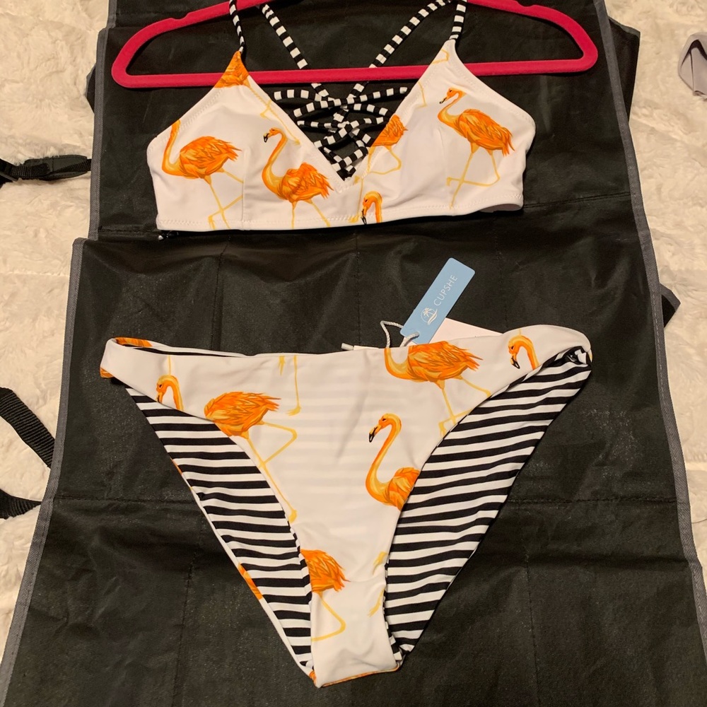 Cupshe bikini with reversible bottoms